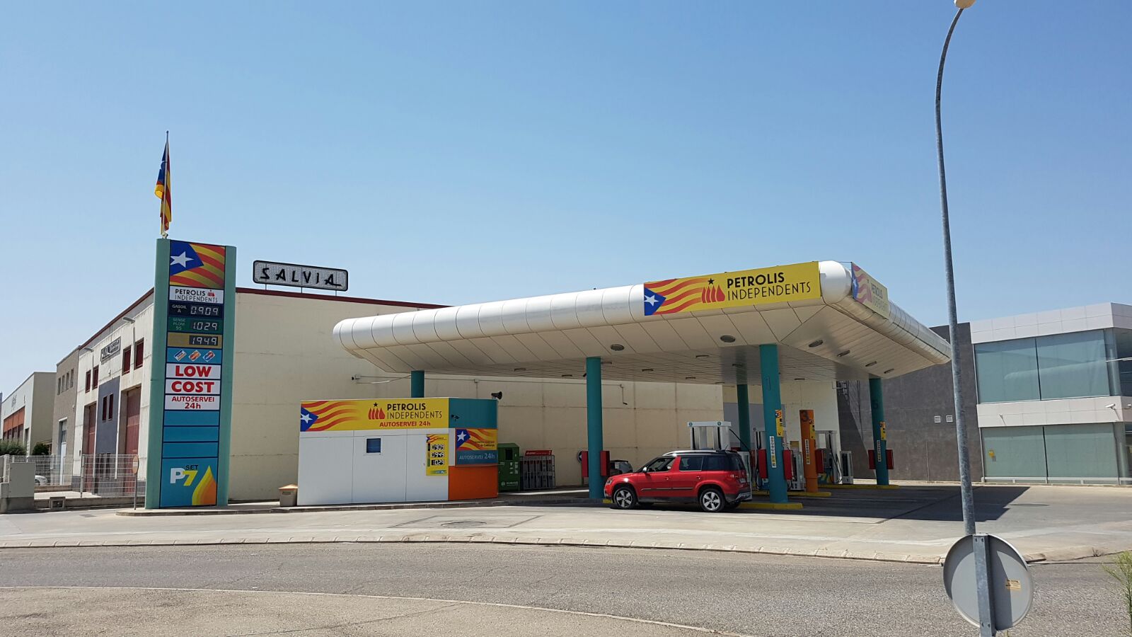 Obrim dues benzineres a Lleida i demostren que el compromís amb la independència genera negoci